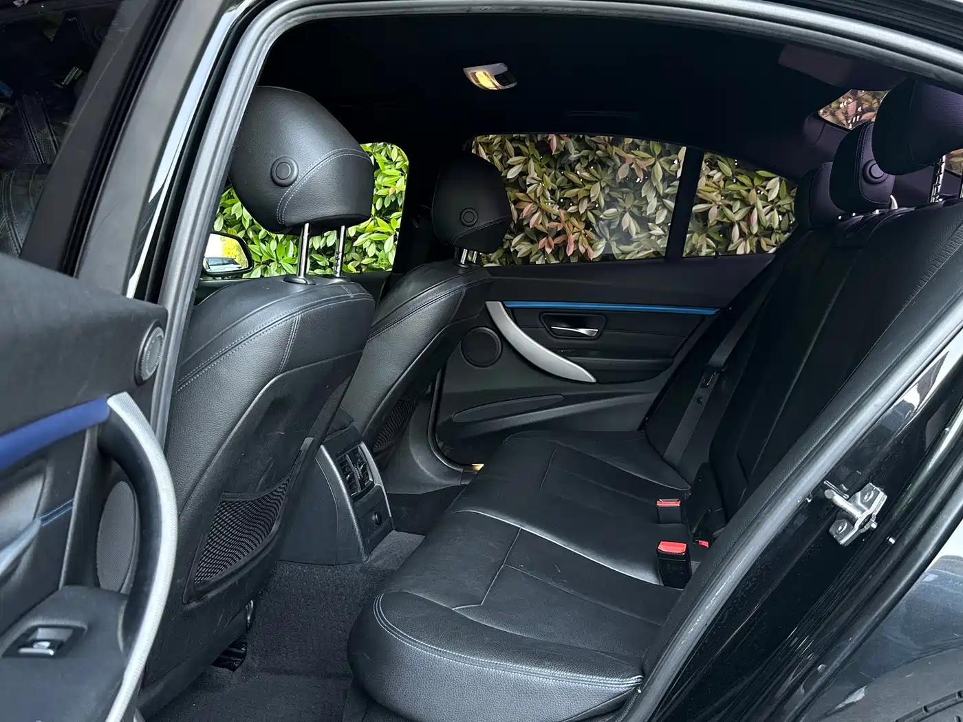 BMW 3 Series 2018 320i M Sport Package фото 6