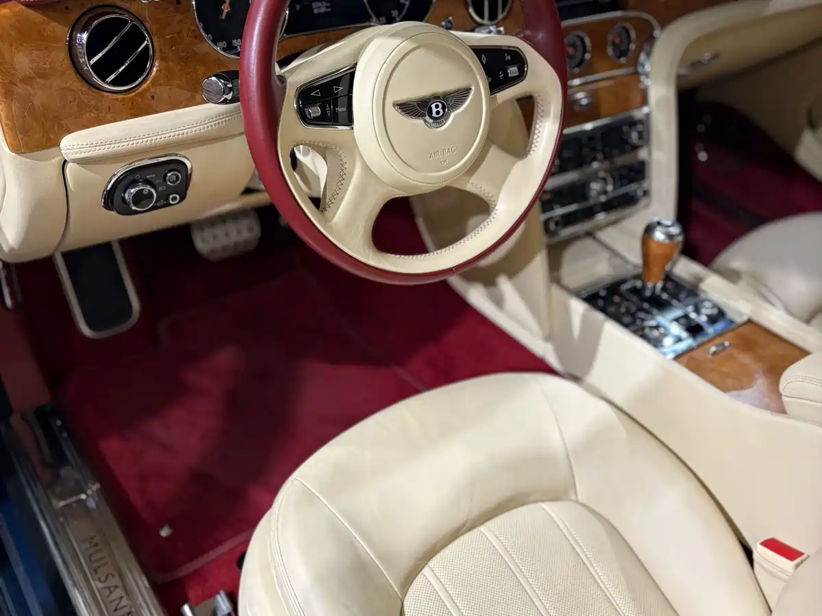 Bentley Mulsanne 2013 6.8T Mulliner Special Edition фото 13