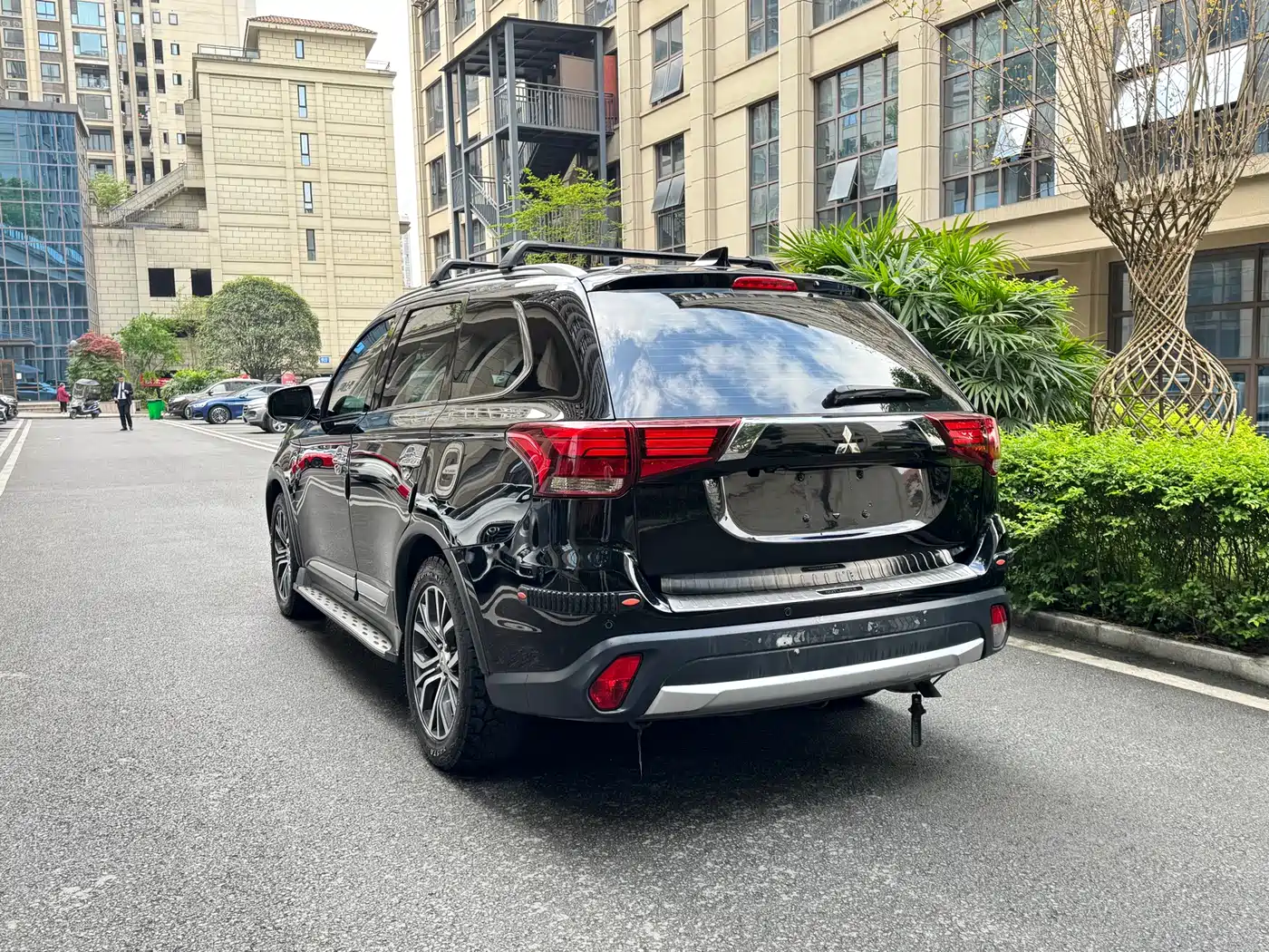 Mitsubishi Outlander 2018 2.4L 4WD Luxury Edition 7-seater фото 5