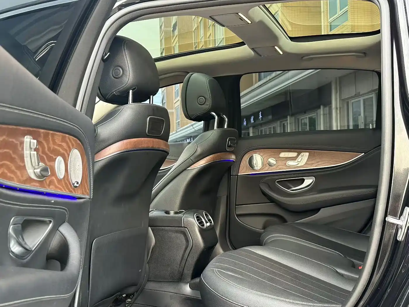 Mercedes-Benz E-Class 2020 E 300 L Fashion фото 8