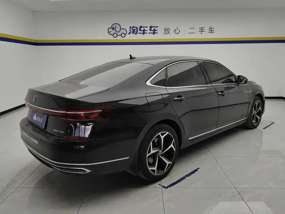  Volkswagen Passat 2024 380TSI Starlight Dragon Soaring Edition 3