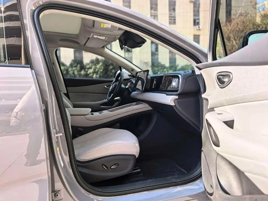 BYD Hai Shi 05 EV 2025 2025 520KM Smart Navigation Edition