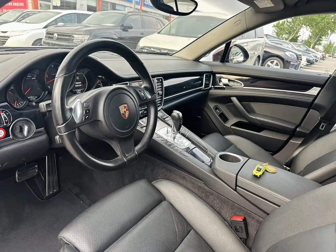 Porsche Panamera 2014 Panamera 4 3.0T фото 5