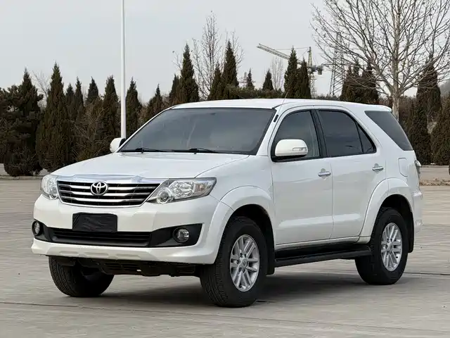 TOYOTA FORTUNER
