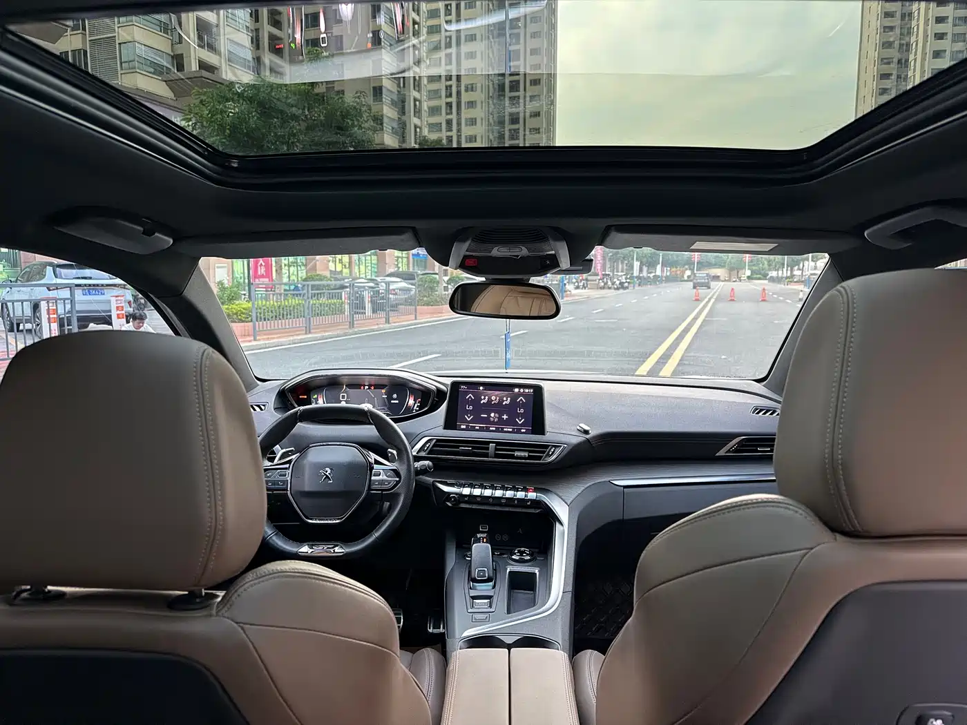 Peugeot 5008 2017 380THP 7-Seater Luxury GT Edition фото 14