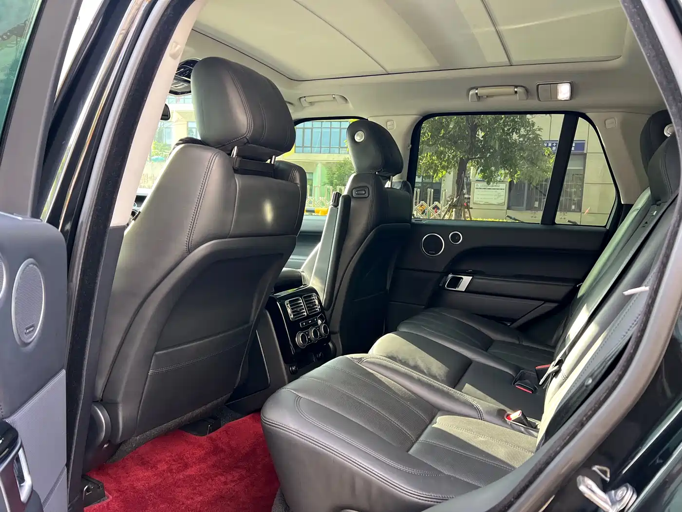 Land Rover Range Rover 2014 3.0 SC V6 Vogue фото 4