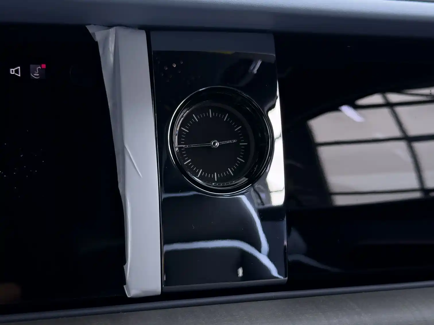 Photo 32 - Rolls-Royce Spectre