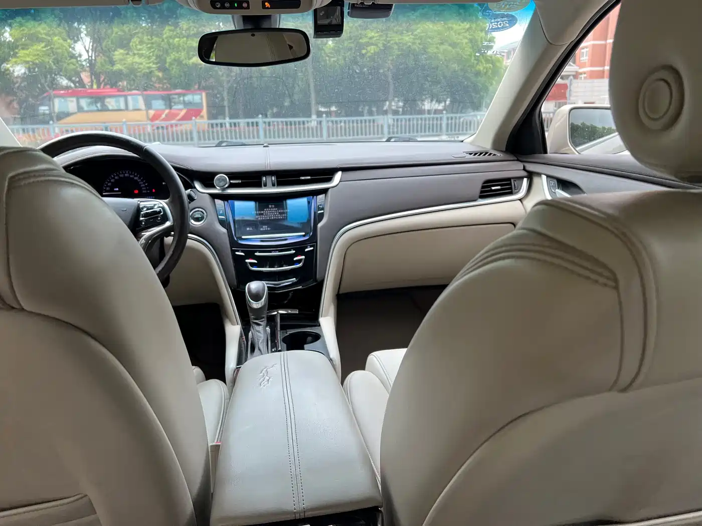 Cadillac XTS 2016 28T Technology фото 13