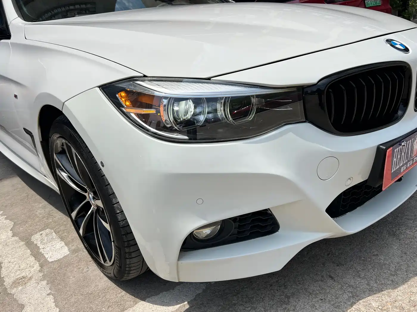 BMW 3 Series GT 2019 330i xDrive M Sport Black Night Edition фото 28