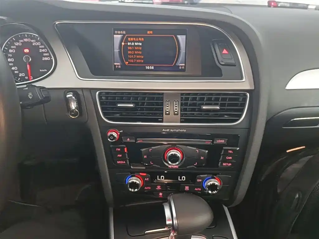 Audi A4L 2016 35 TFSI Collector's Edition Automatic Standard фото 13