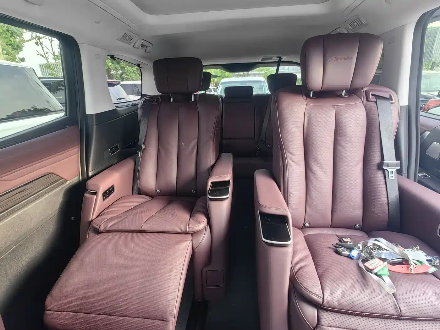 Buick Century 2025 2.0T 7-Seater World Edition фото 23