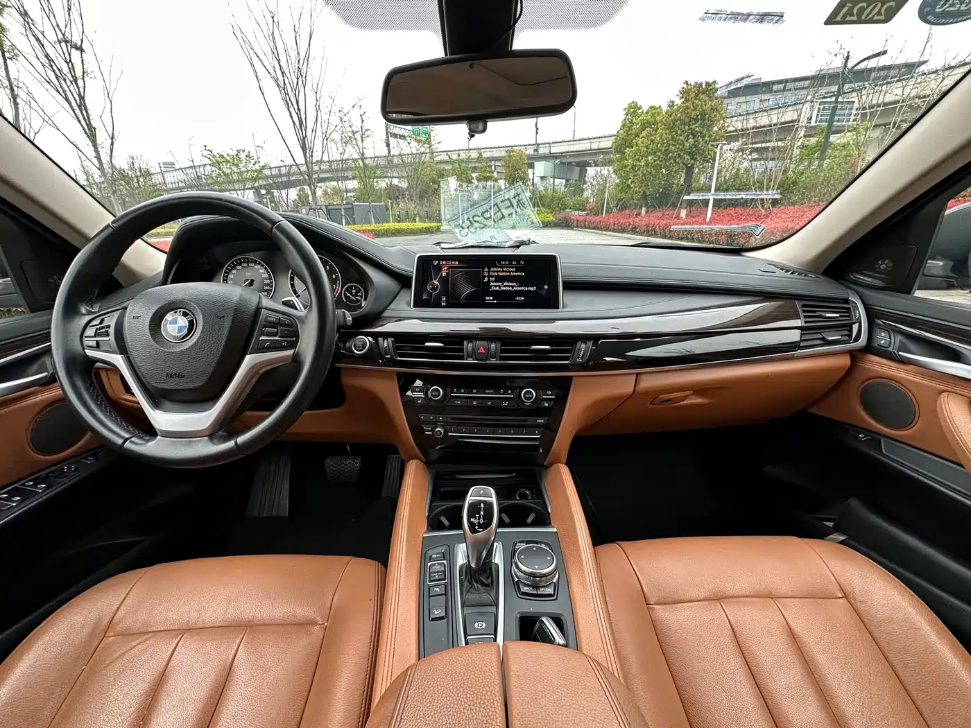 BMW X6 2015 xDrive35i Luxury Model фото 8