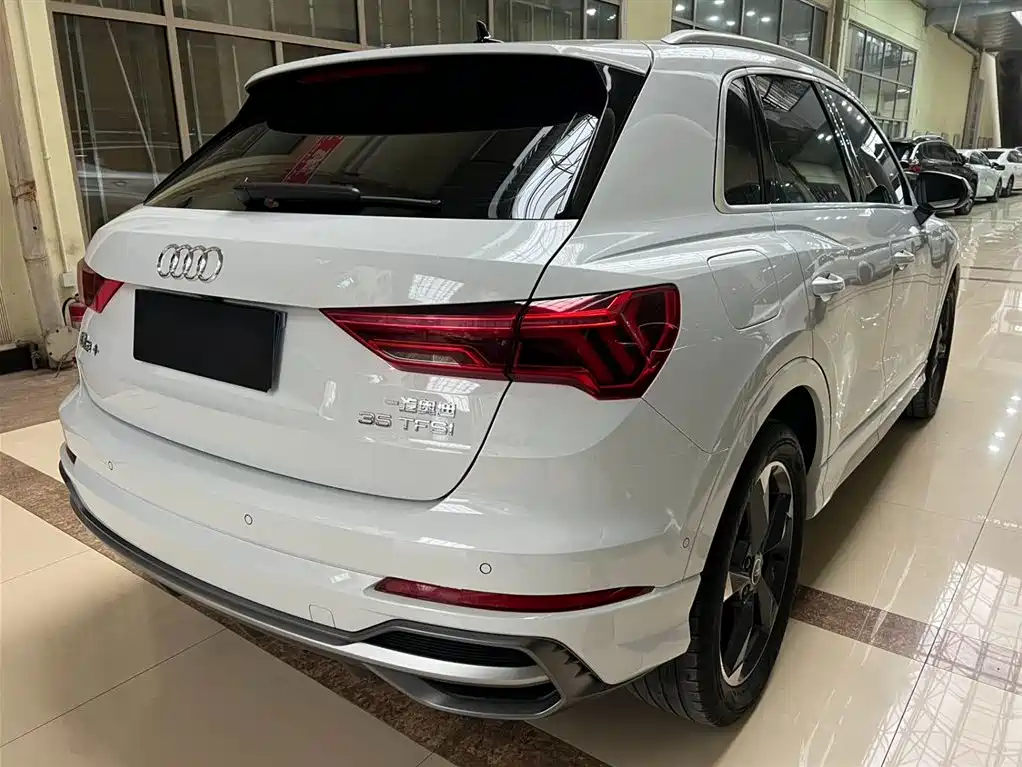 Audi Q3 2022 35 TFSI Fashion Dynamic фото 4