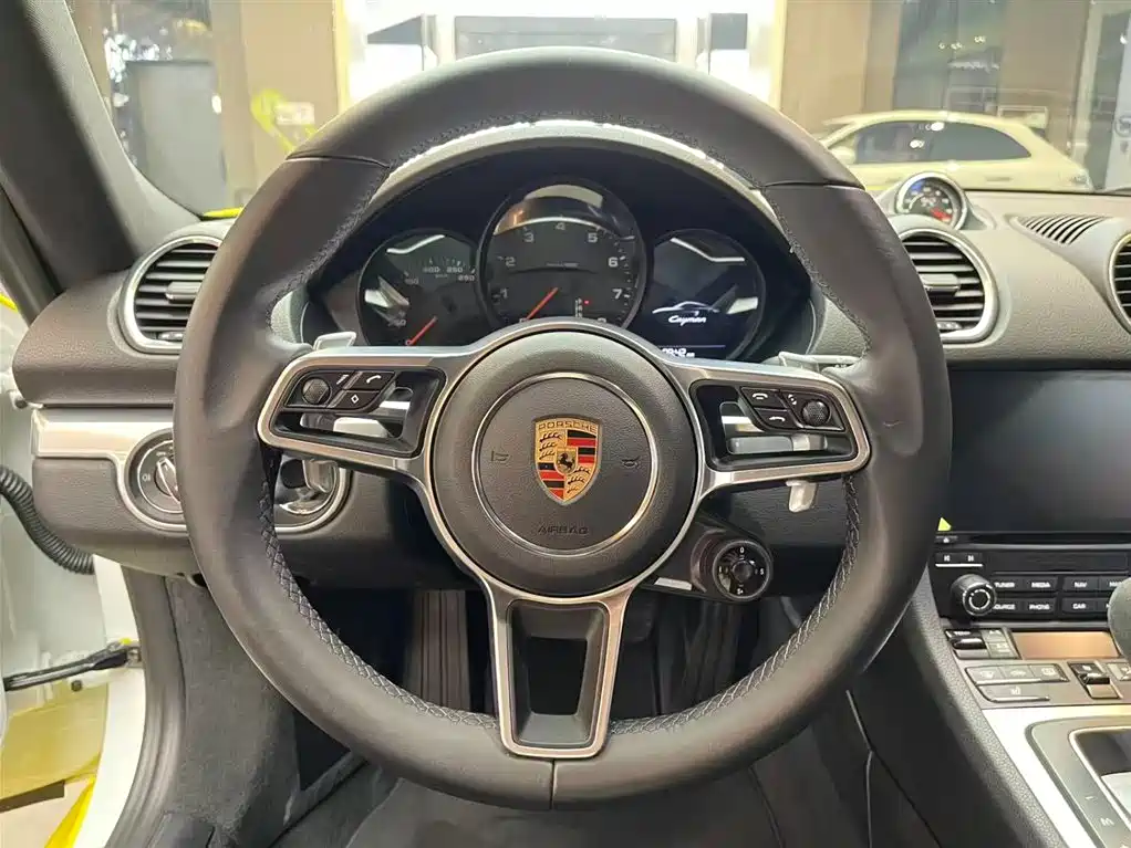 Porsche 718 2018 Cayman 2.0T фото 9