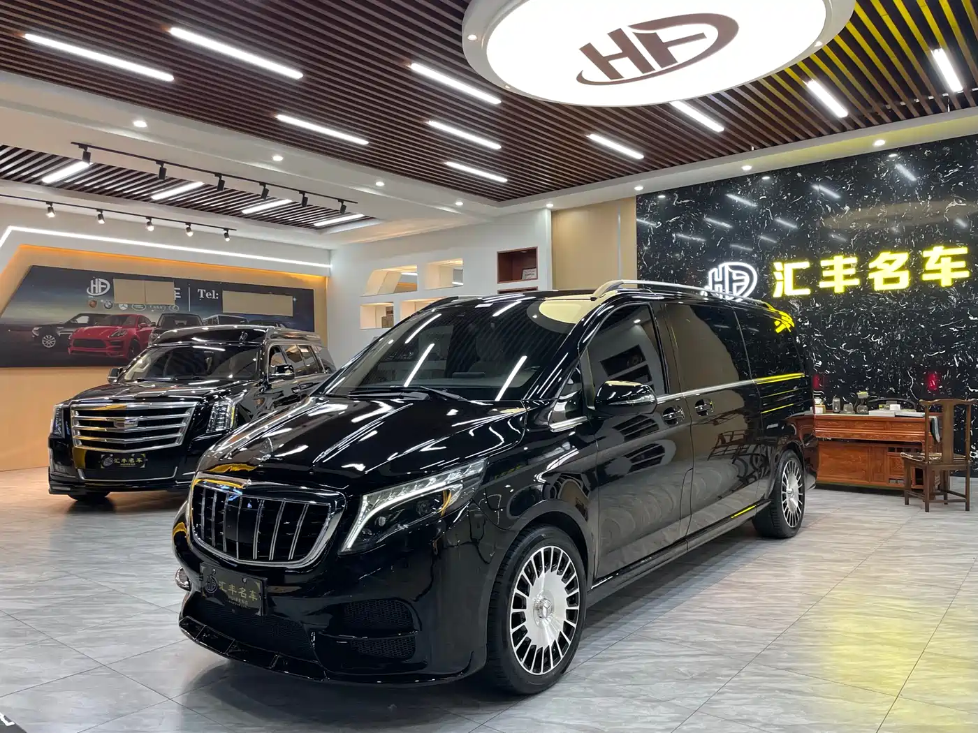Mercedes-Benz V-Class 2018 V 260 L Premium Long Wheelbase Edition China VI