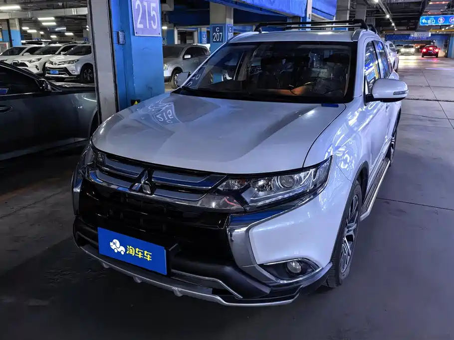 MITSUBISHI OUTLANDER
