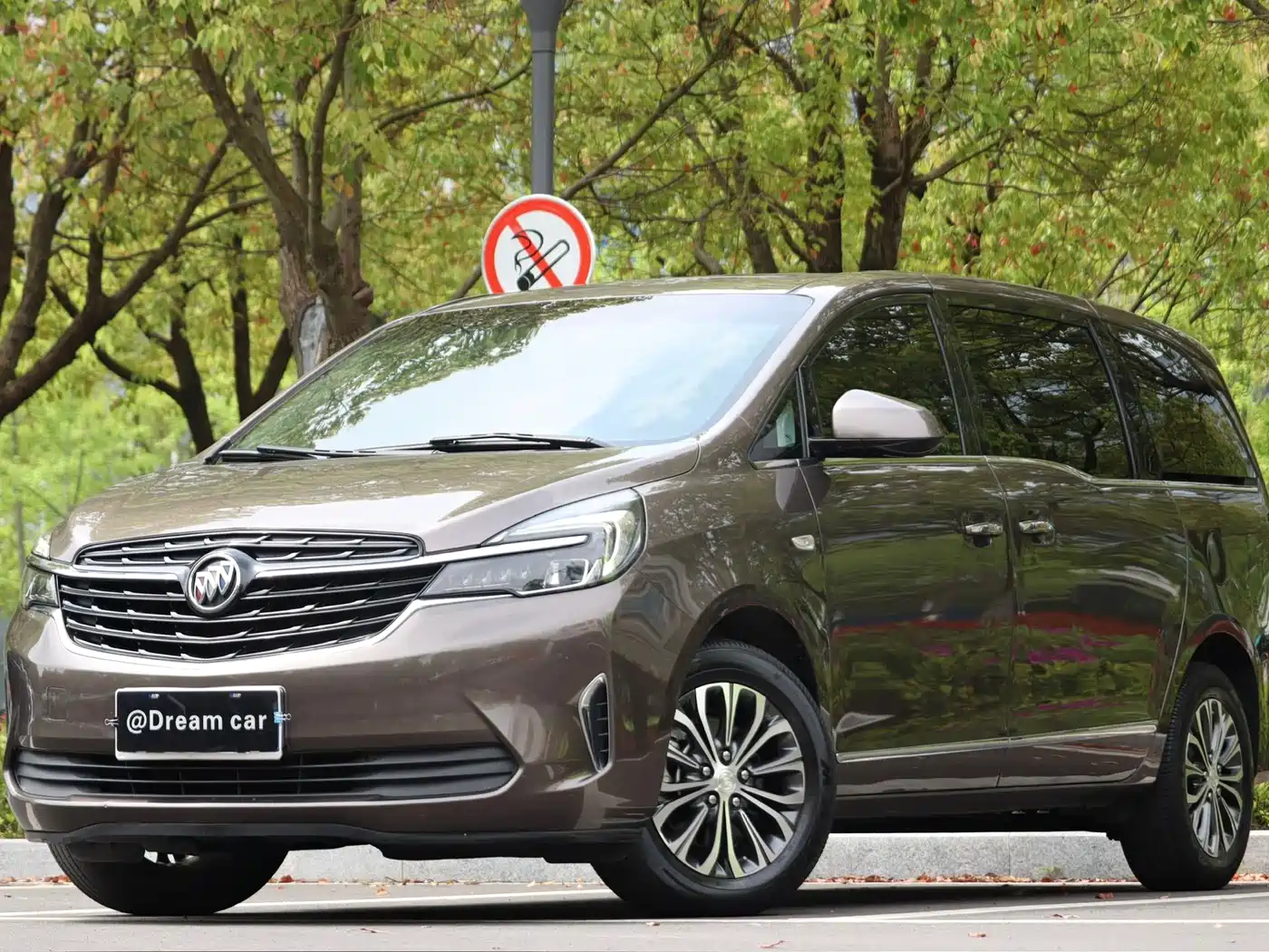 Buick GL8 2021 Land Business Class 652T Luxury