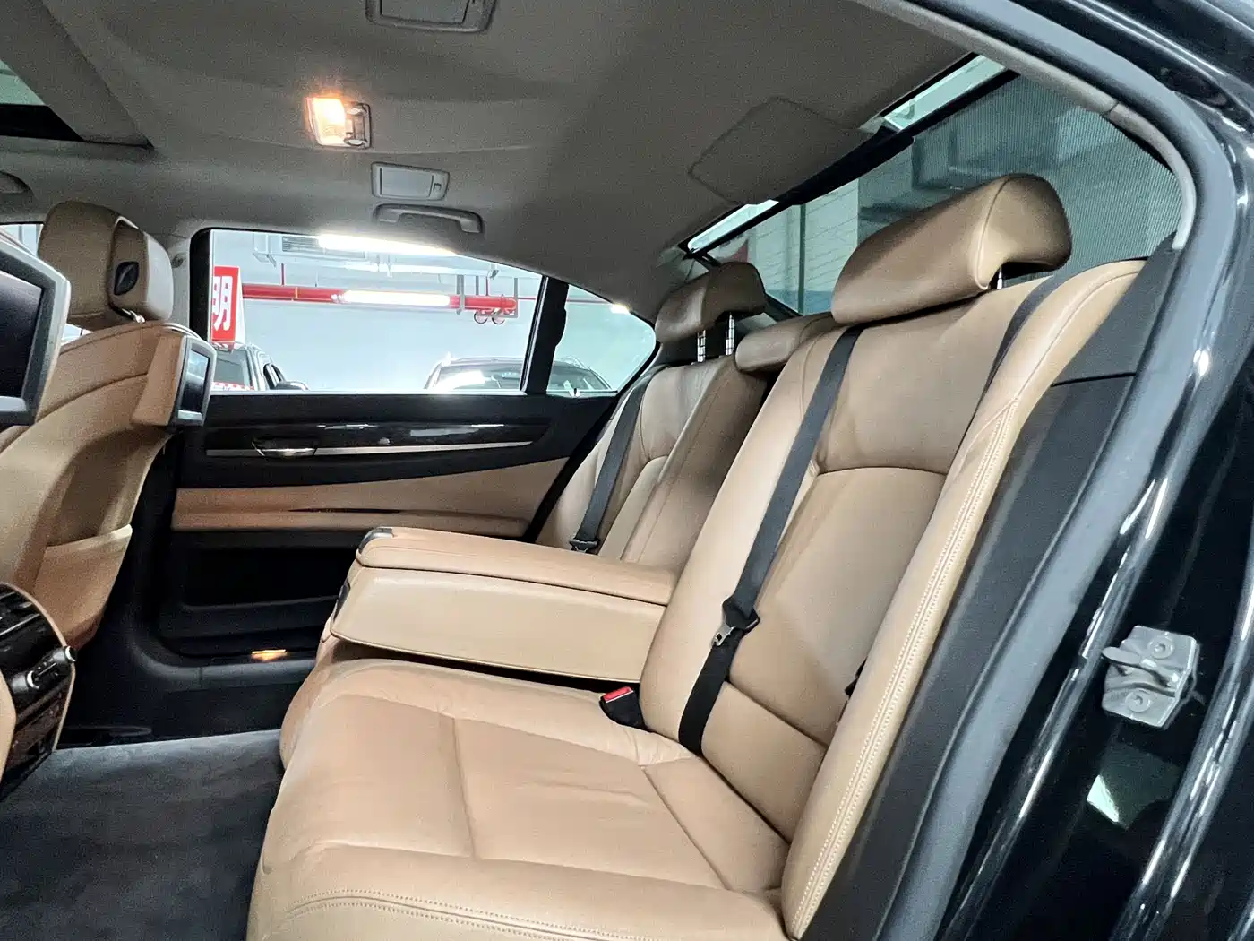BMW 7 Series 2011 740Li Steinway Limited Edition фото 5