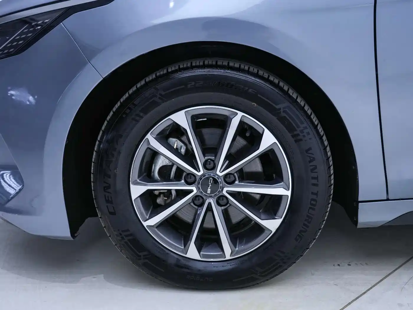 BYD Destroyer 05 2024 Glory Edition DM-i 55KM Luxury фото 10