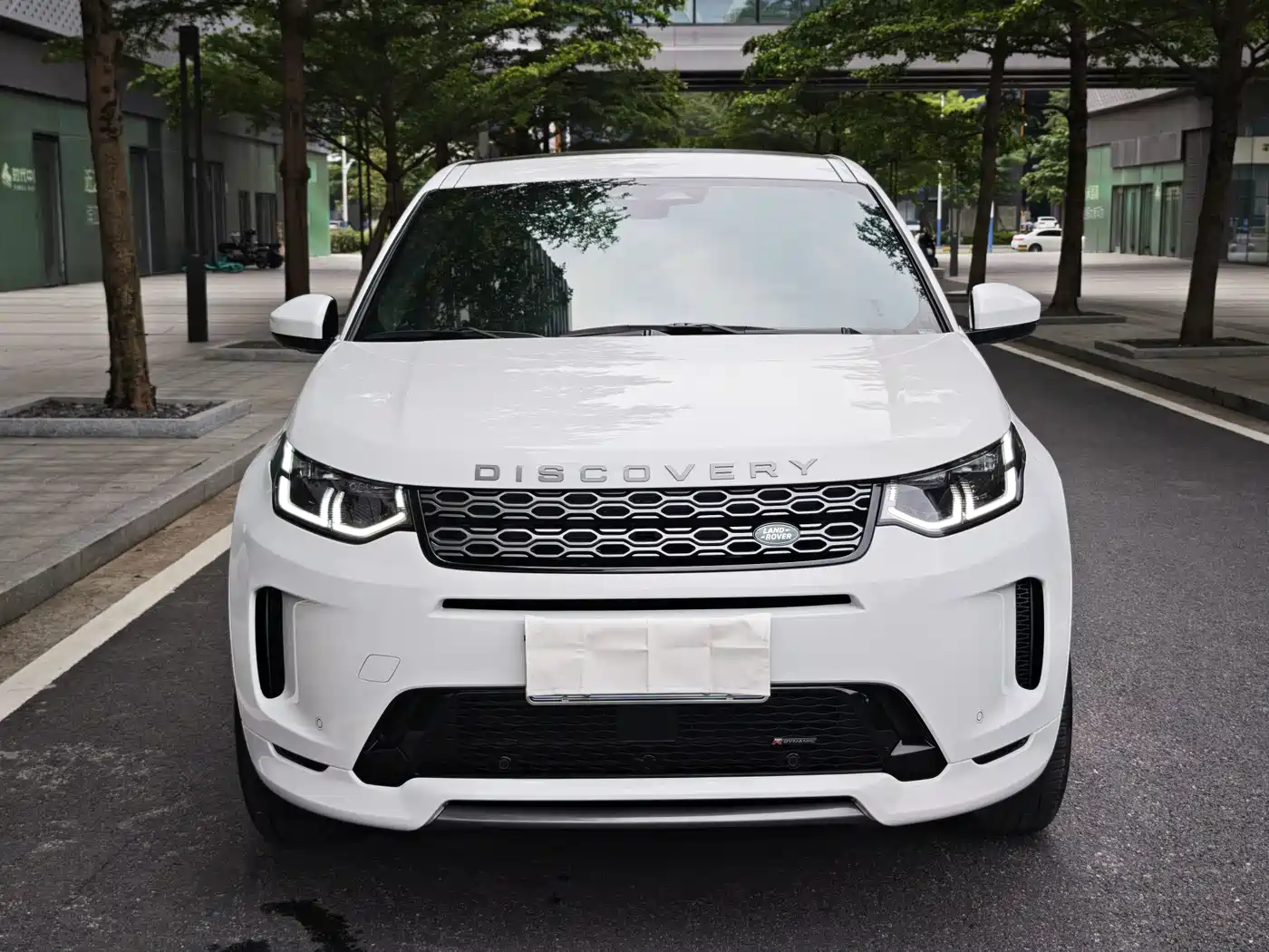 Land Rover Discovery Sport 2023 249PS R-Dynamic S Performance Version фото 2