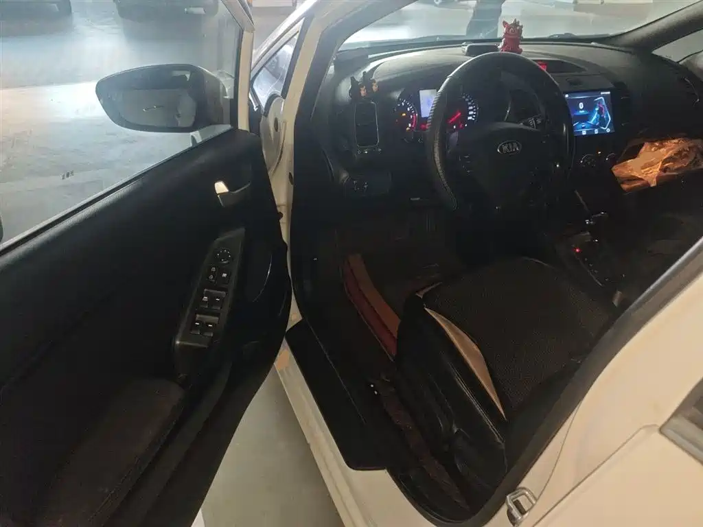Kia K3 2013 1.6L Automatic GLS фото 13