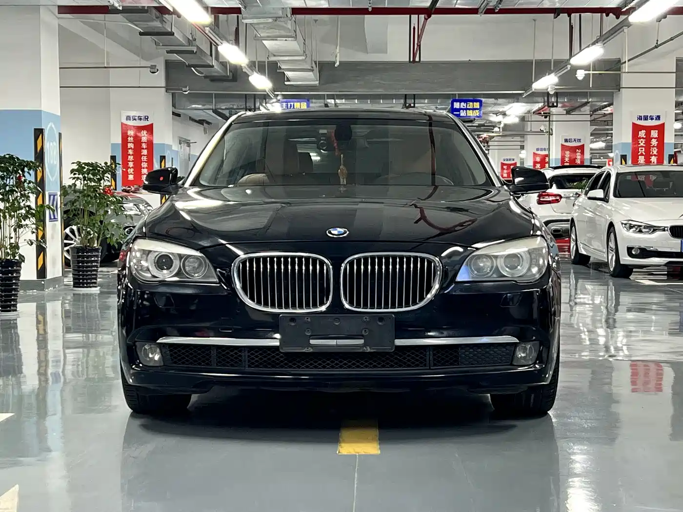 BMW 7 Series 2011 740Li Steinway Limited Edition фото 3