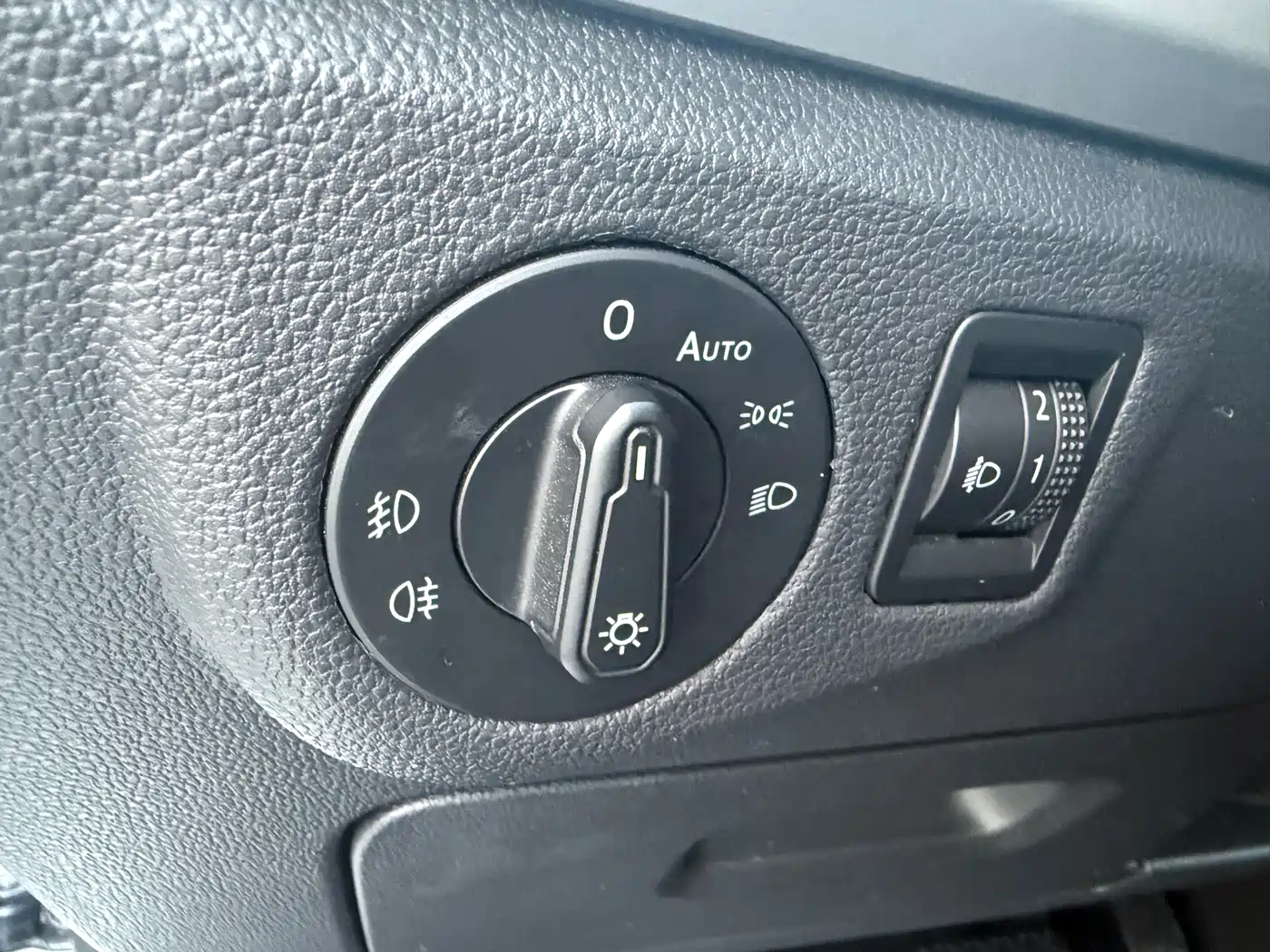 Volkswagen Lavida 2021 1.5L Auto Comfort Edition фото 16