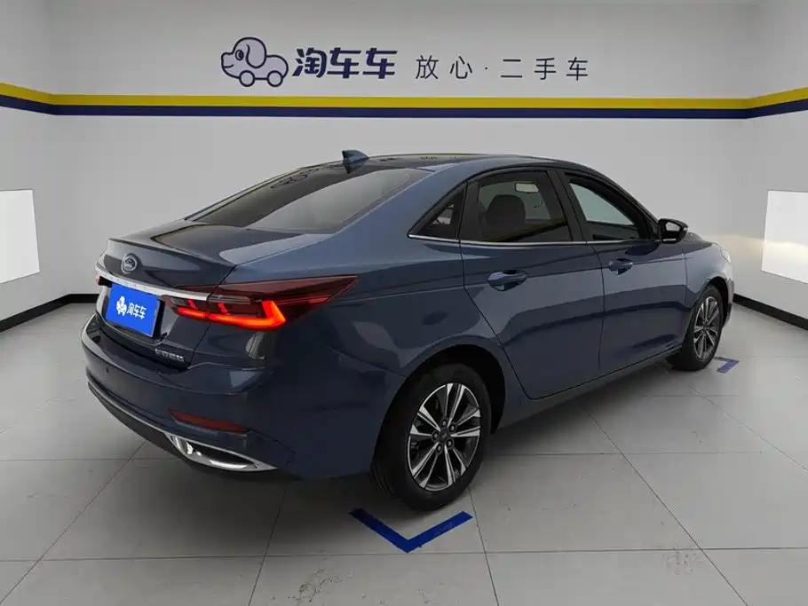 2022 Ford Escort