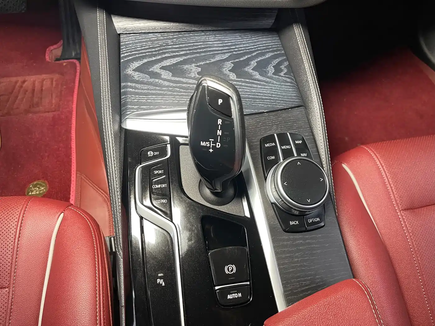 BMW 5 Series 2021 530Li Leading M Sport Package фото 15