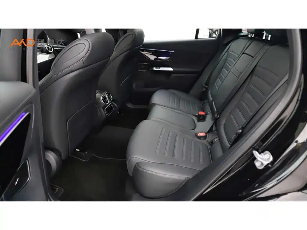 Mercedes-Benz GLC 2023 GLC 260 L 4MATIC Sport 5-seater фото 7