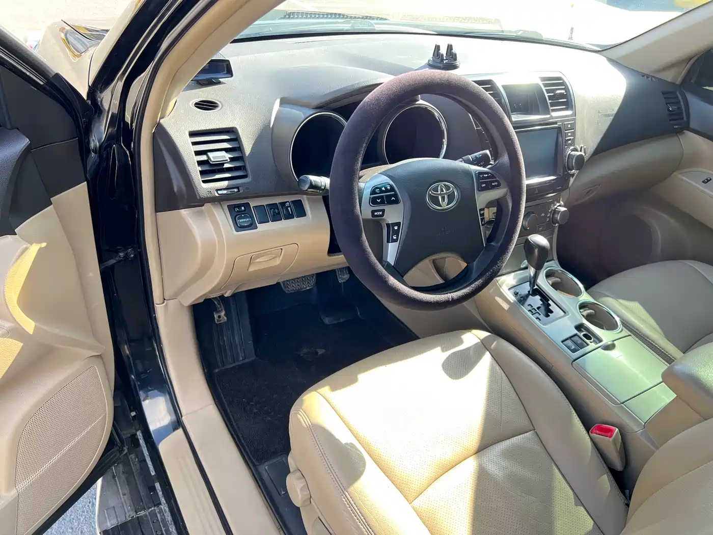 Toyota Highlander 2012 3.5L 4WD 7-Seater Elite Edition фото 4