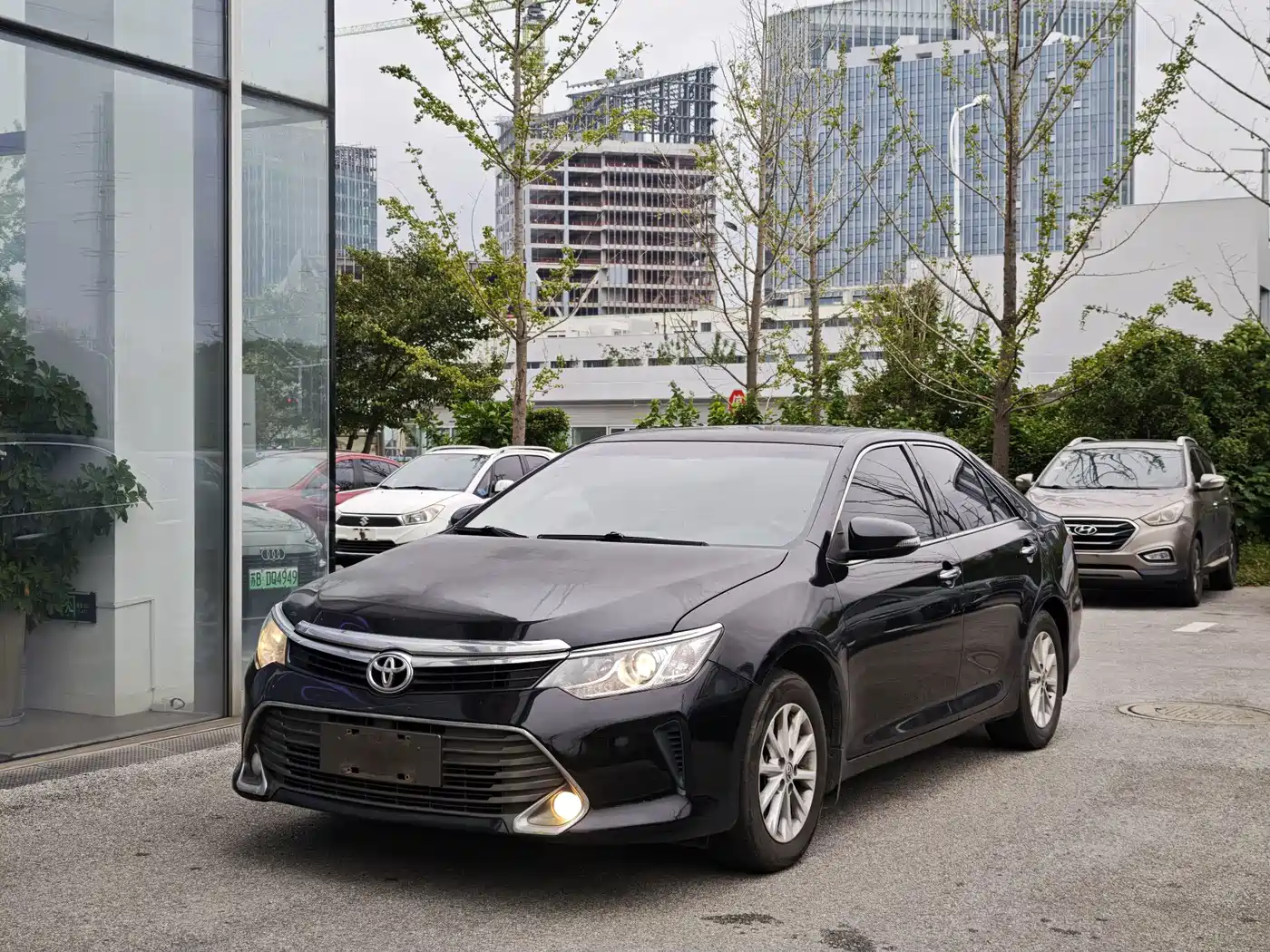 Фото 1 - Toyota Camry