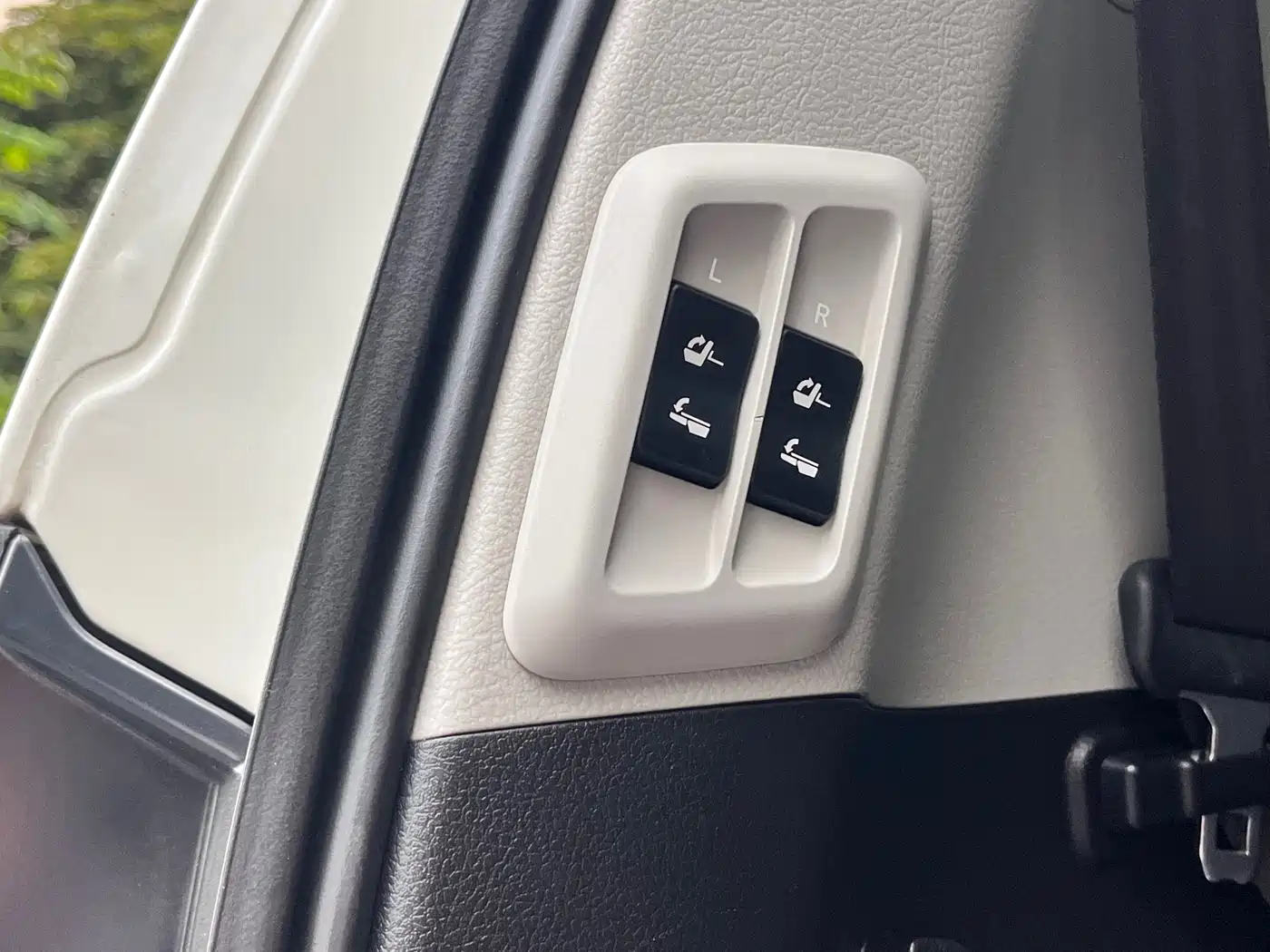 Toyota Prado 2018 3.5L Automatic TX-L NAVI Rear-mounted Spare Tire фото 20
