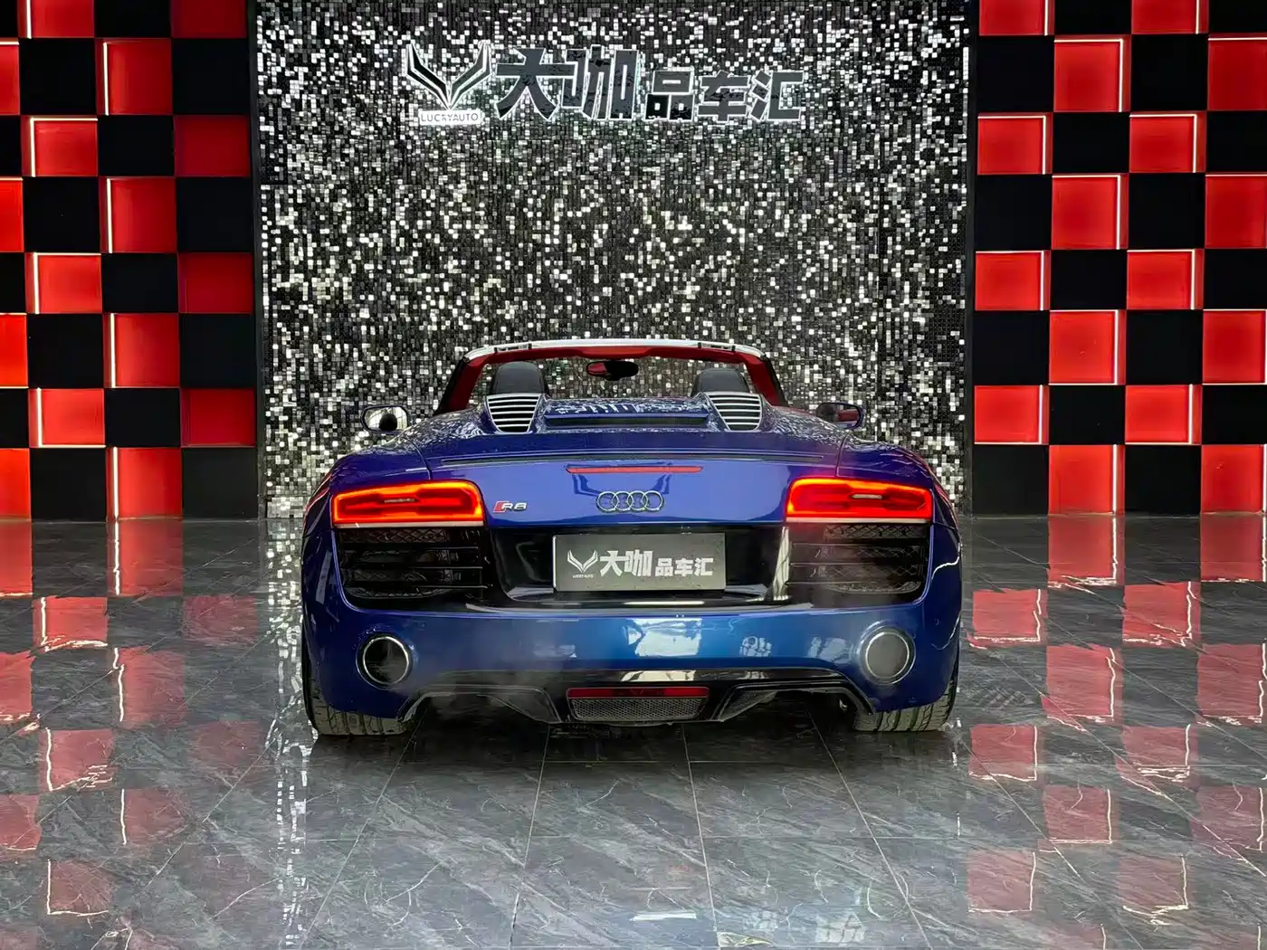 Audi R8 2014 Spyder 5.2 FSI quattro фото 4