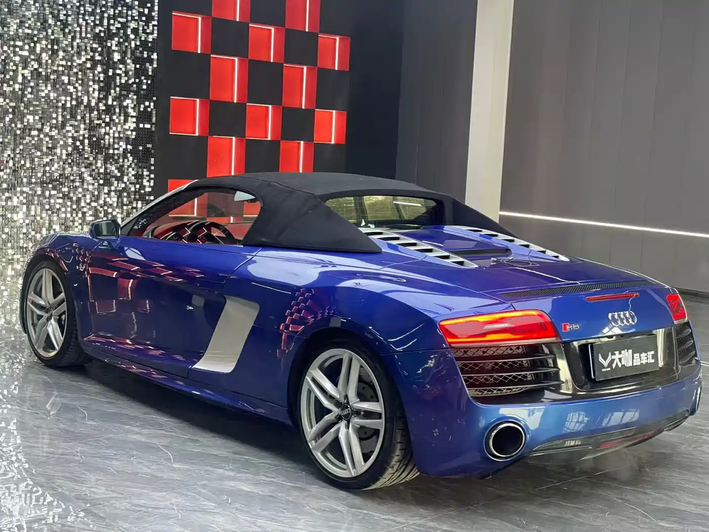 Audi R8 2014 Spyder 5.2 FSI quattro фото 15