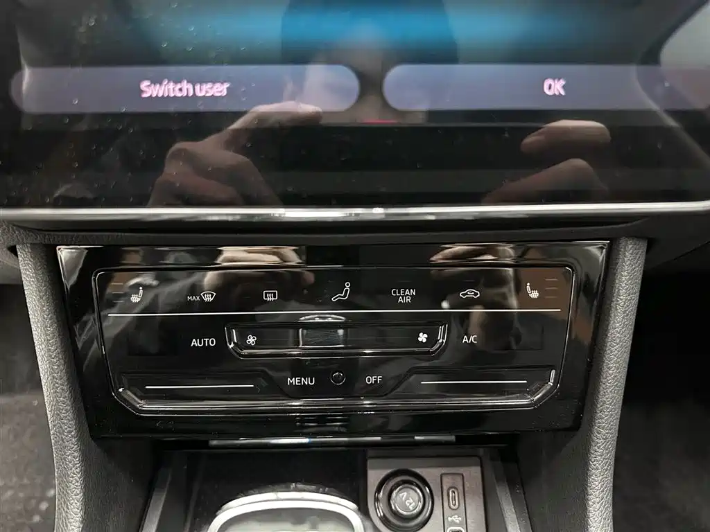 Škoda Superb 2023 TSI280 DSG Premium Edition фото 15
