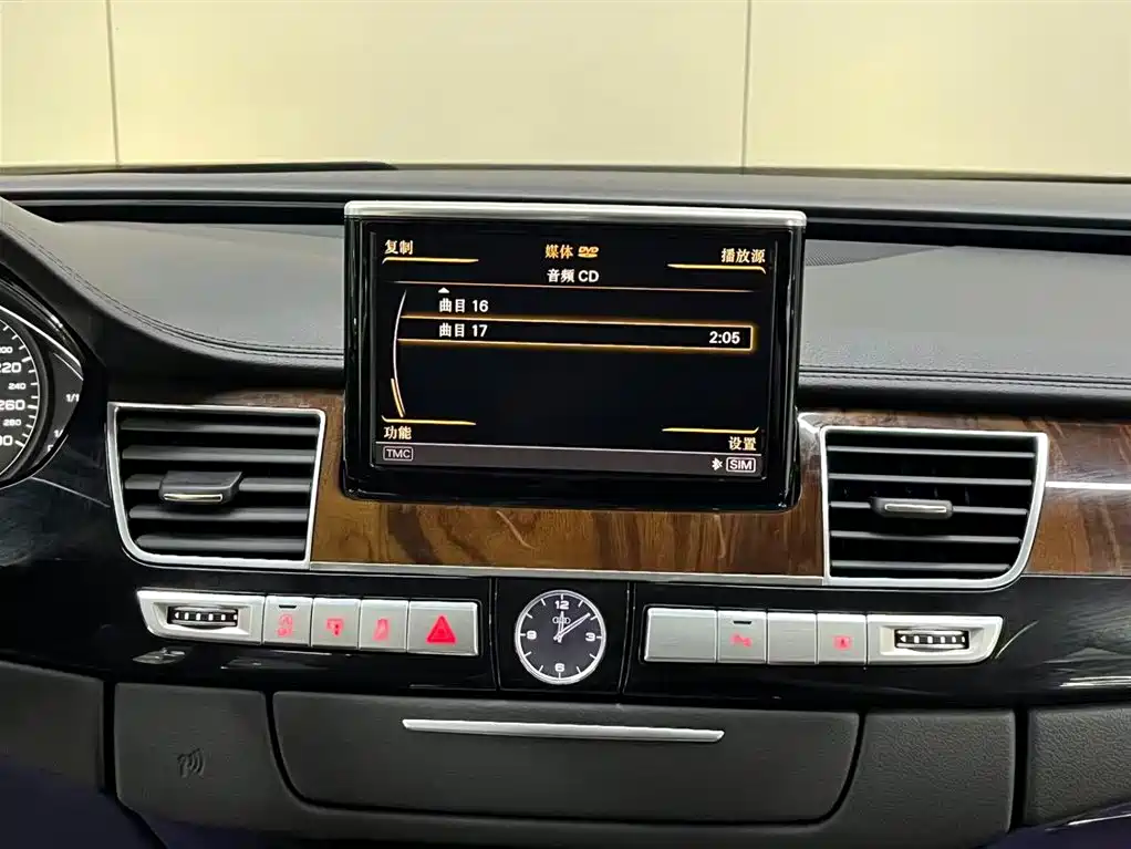 Audi A8 2016 A8L 45 TFSI quattro Fashion фото 10