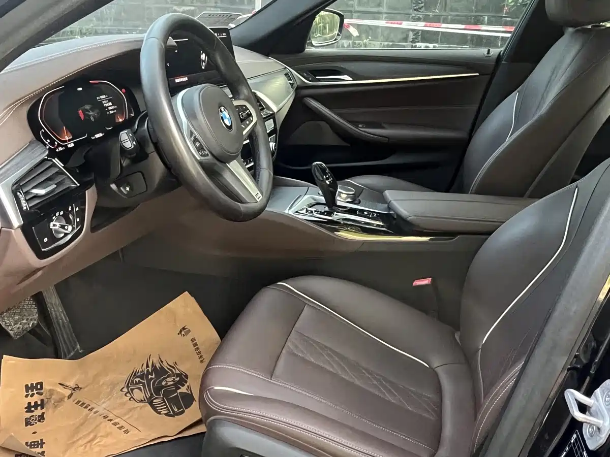 BMW 5 Series 2021 530Li Leading M Sport Package фото 7