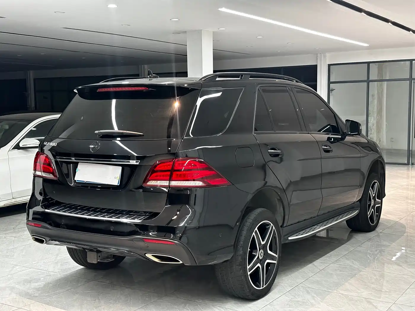 Mercedes-Benz GLE 2017 GLE 400 4MATIC фото 4