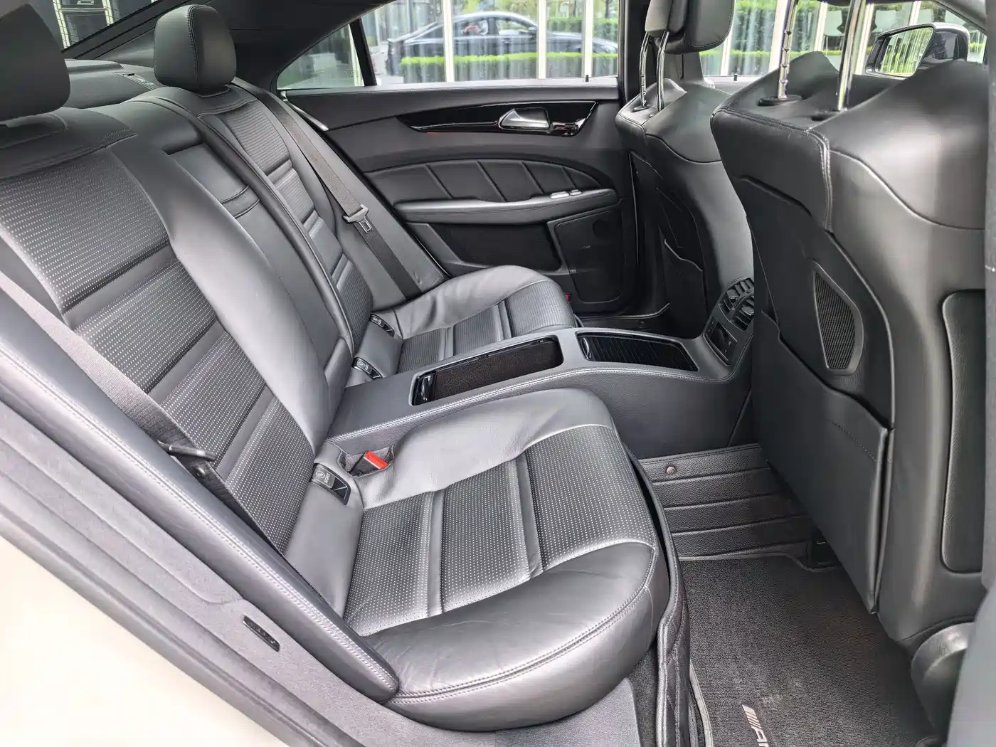 Mercedes-Benz CLS AMG 2015 AMG CLS 63 4MATIC фото 30