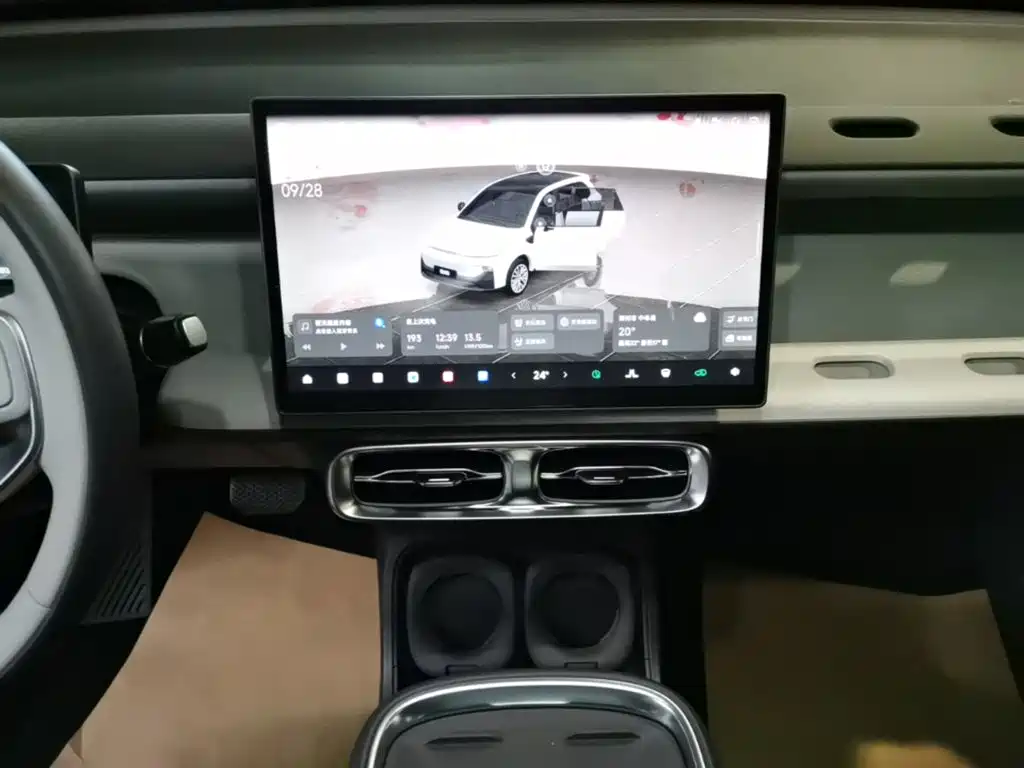 Photo 13 - Leapmotor B10