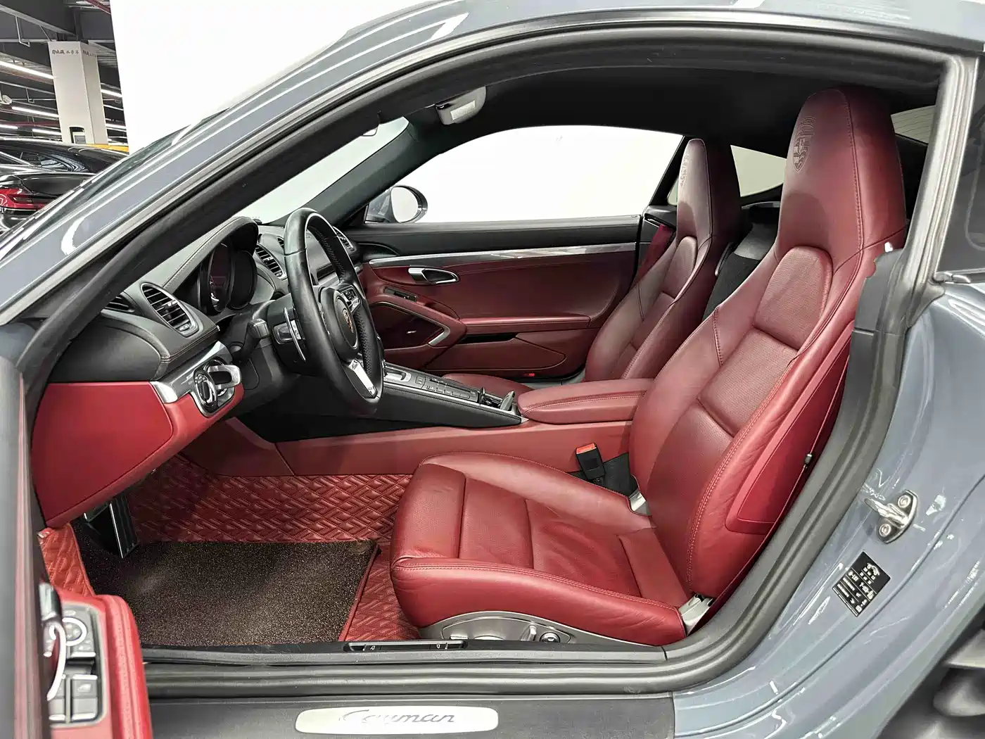 Porsche 718 2016 Cayman 2.0T фото 9