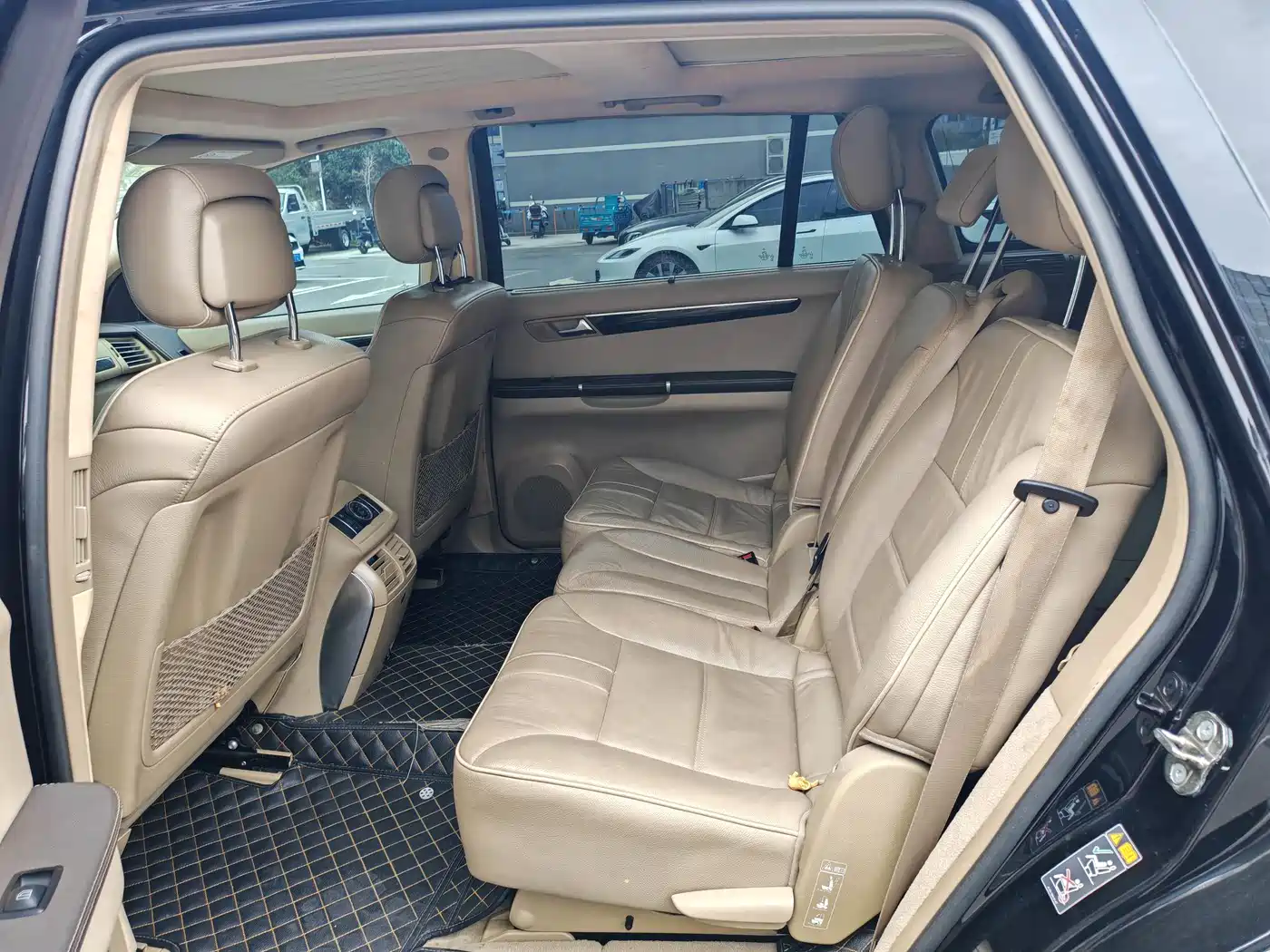 Mercedes-Benz R-Class 2017 R 320 4MATIC Business Collector's Edition фото 11