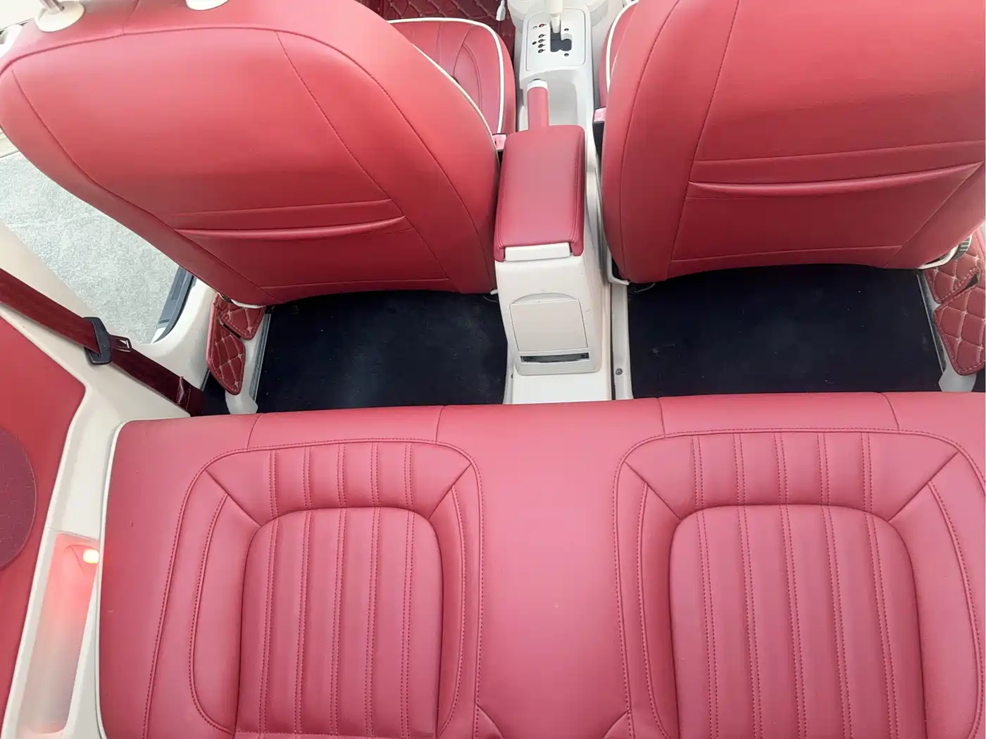 Volkswagen Beetle 2009 2.0 AT Top Convertible фото 17