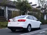 Фото 4 - Ford Focus