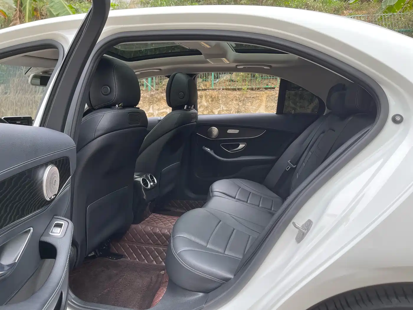 Mercedes-Benz C-Class 2017 Facelift C 200 L Sport Edition фото 6