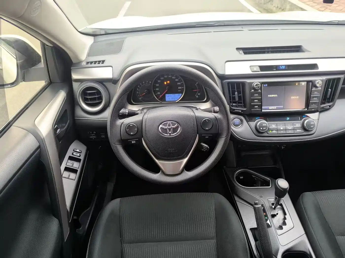Toyota RAV4 Rongfang 2016 2.0L CVT 2WD Trend (China V) фото 14