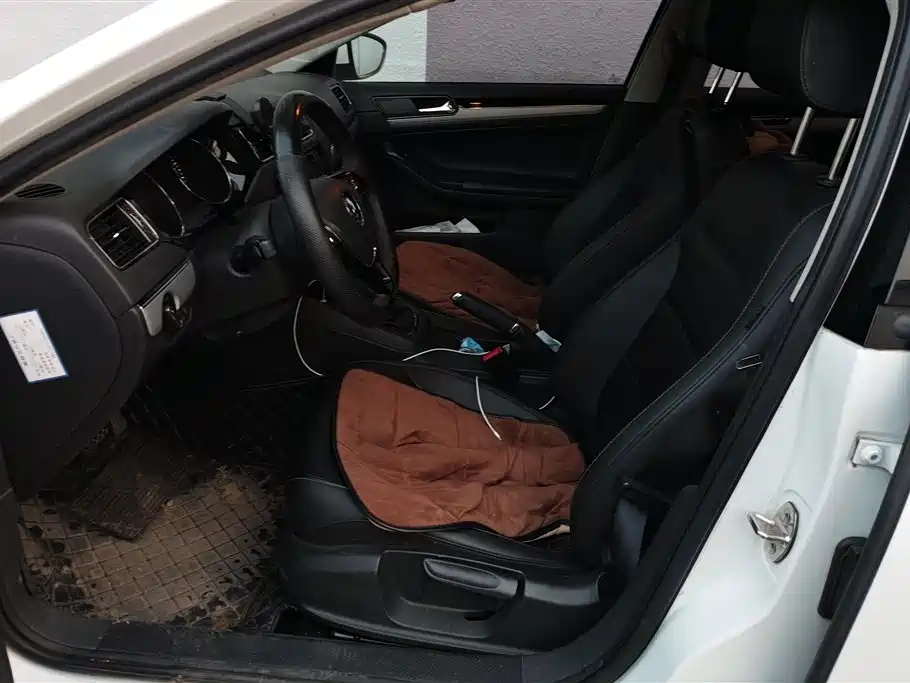 Volkswagen Sagitar 2018 280TSI DSG Spark Edition фото 9