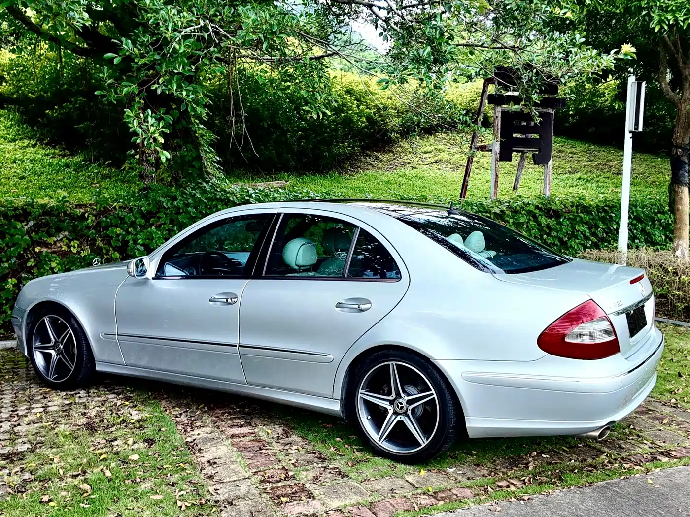 Mercedes-Benz E-Class 2008 Model E 280 Personality Sport Edition фото 19