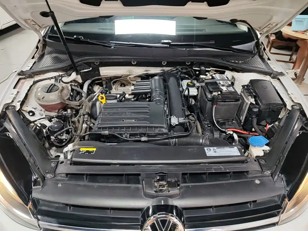 Photo 20 - Volkswagen Golf